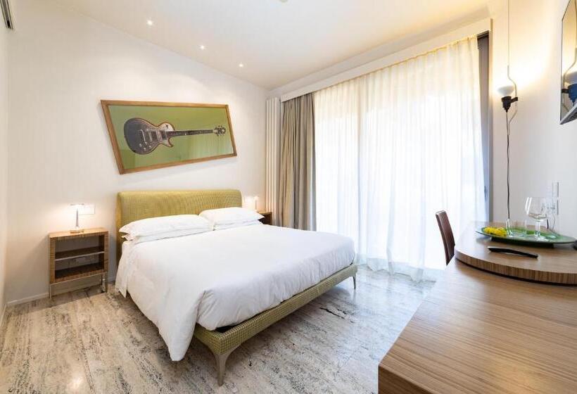 اتاق استاندارد با بالکن, Le Stanze Degli Amidei