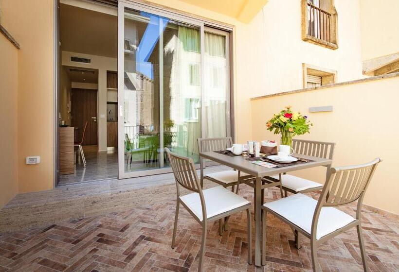 اتاق استاندارد با بالکن, Le Stanze Degli Amidei