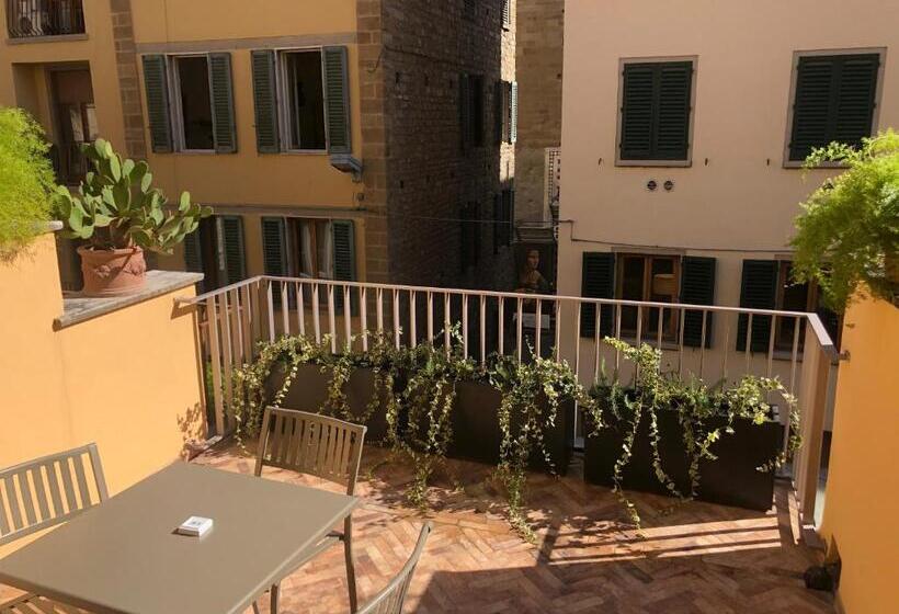 اتاق استاندارد با بالکن, Le Stanze Degli Amidei