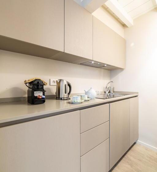 استودیوی لوکس, Le Stanze Degli Amidei