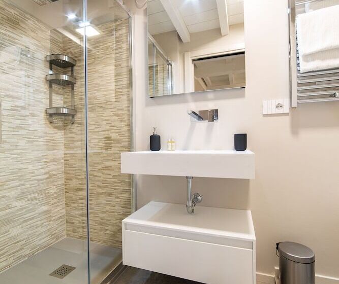 استودیوی لوکس, Le Stanze Degli Amidei