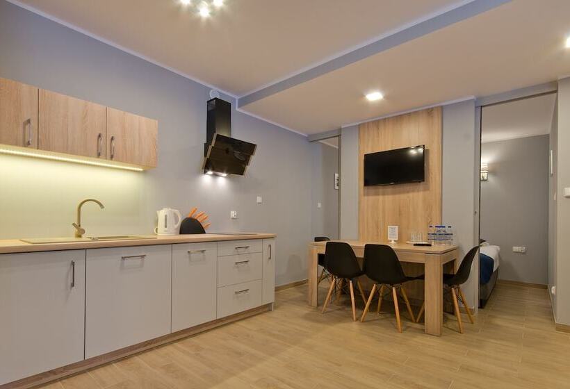 Студия Стандарт, B&b Molo