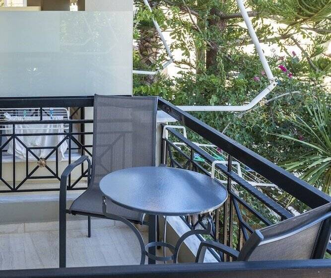 景色の見えるトリプルスタンダードルーム, Oriana   Adults Only