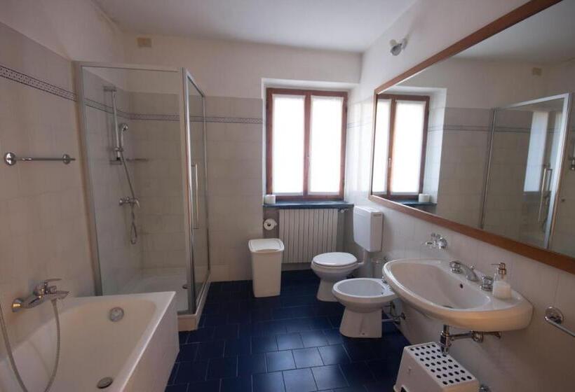 בית, 4 חדרי שינה, Agriturismo Castello Di Vezio