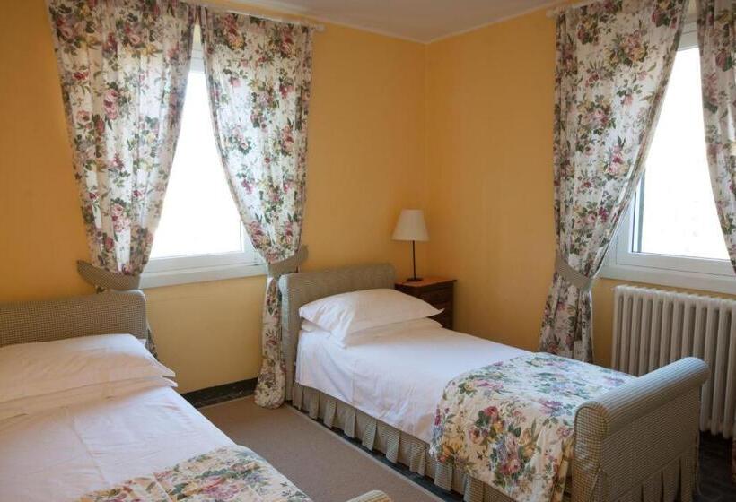 בית, 4 חדרי שינה, Agriturismo Castello Di Vezio