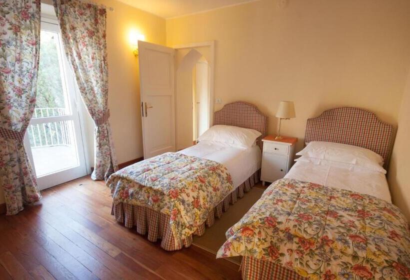 בית, 4 חדרי שינה, Agriturismo Castello Di Vezio