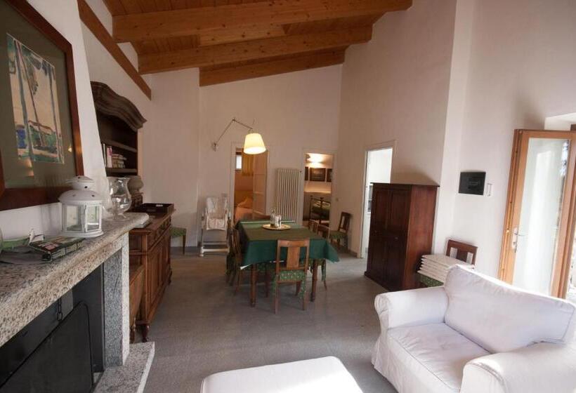 Дом 2 Спальни, Agriturismo Castello Di Vezio