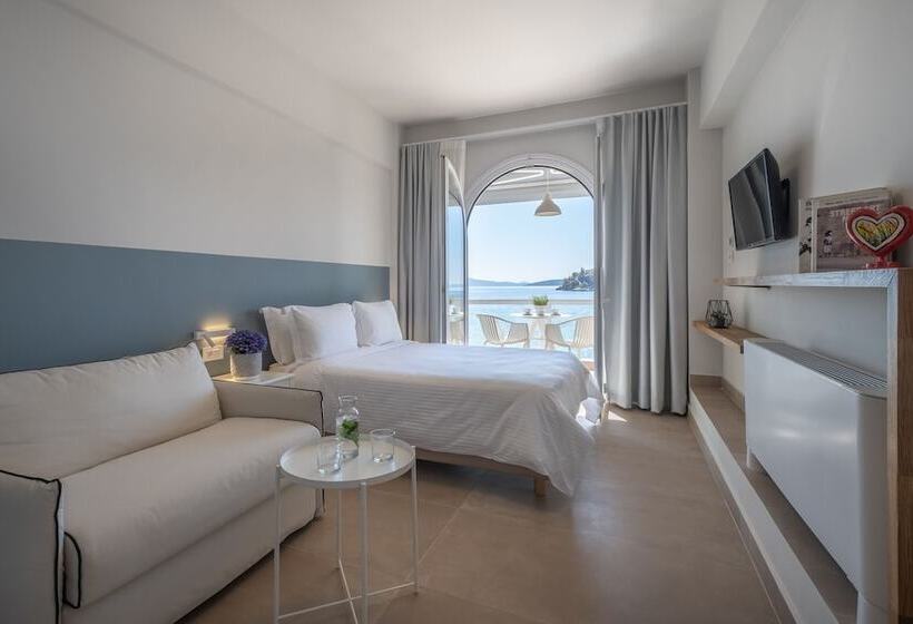 شقة غرفتين مطلة على البحر, Nelly's Apartments