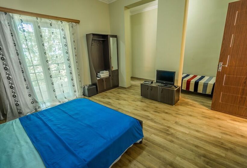 اتاق کلاسیک سه تخته, Kanudosi Guest House