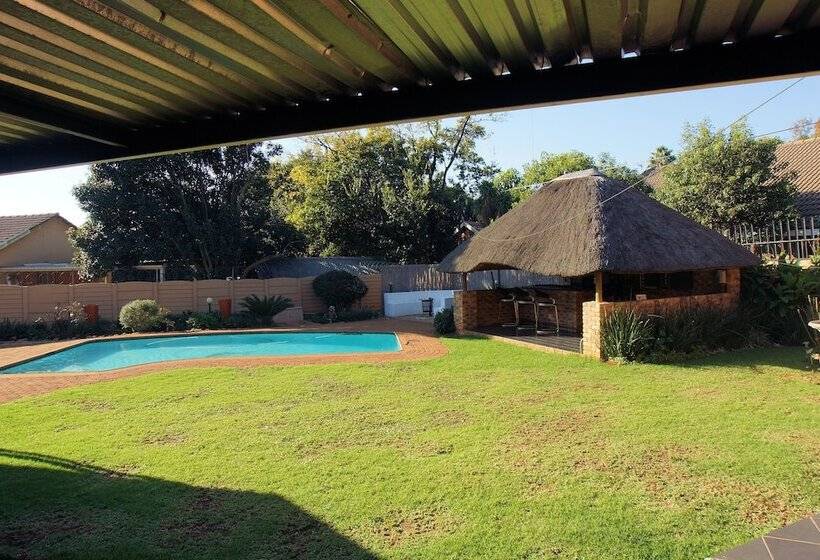 Family Room, Linga Longa Guest House