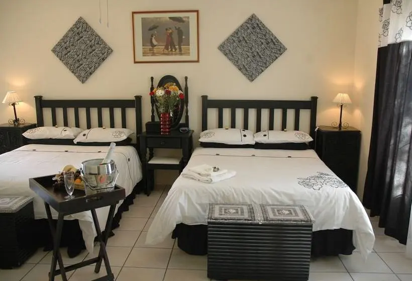 Family Room, Linga Longa Guest House