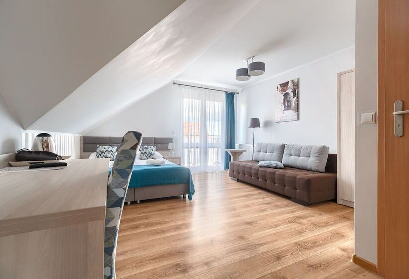 标准三人间, Villa Atlantis