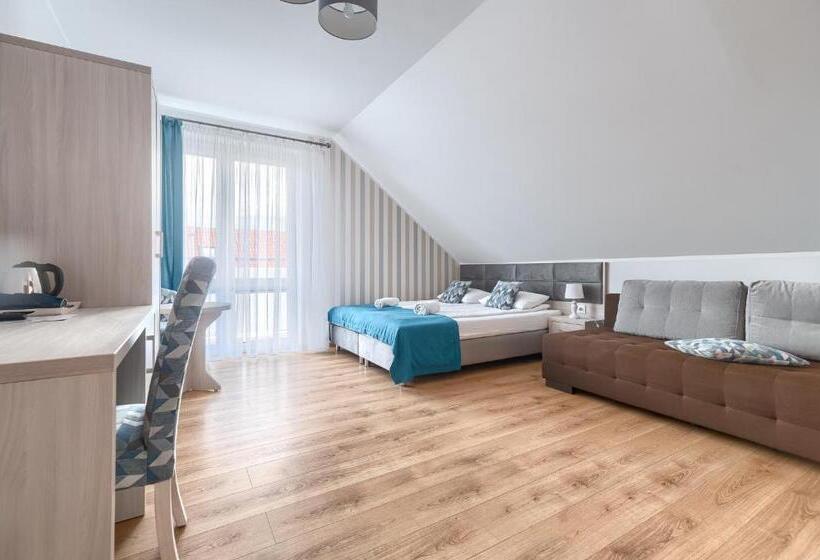 标准三人间, Villa Atlantis