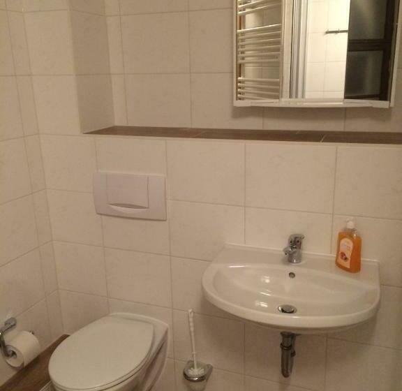 חדר סטנדרט לשלושה, Pension Zur Wartburg