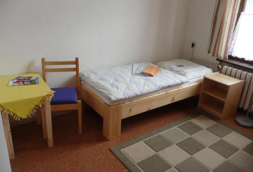 חדר קלאסי לשלושה, Pension Zur Wartburg