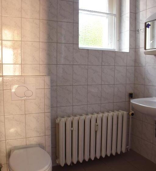 חדר קלאסי לשלושה, Pension Zur Wartburg