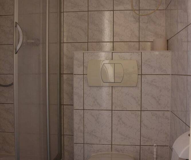 Номер Стандарт, Pension Zur Wartburg