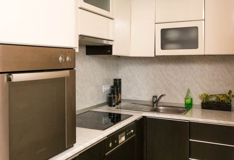 1 Bedroom Apartment with Terrace Sea View, Apartments Carmelitta