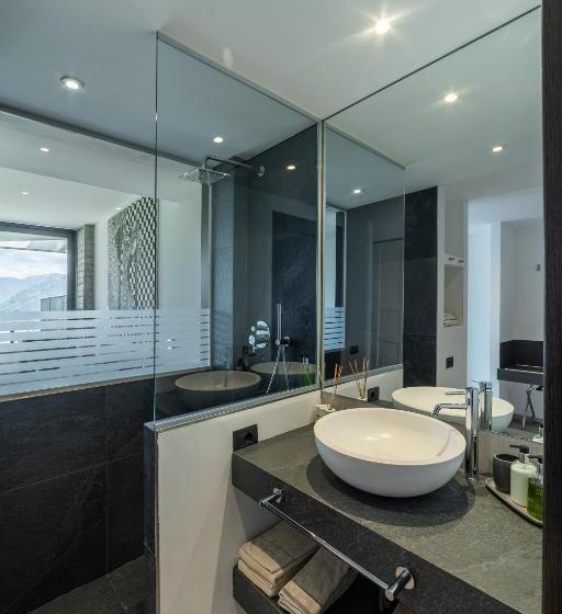 Suite with lake view, B&b Vista Lago