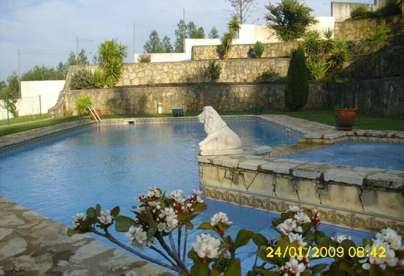 וילה עם חדר שינה אחד ובריכת שחיה, Casa Do Trovador