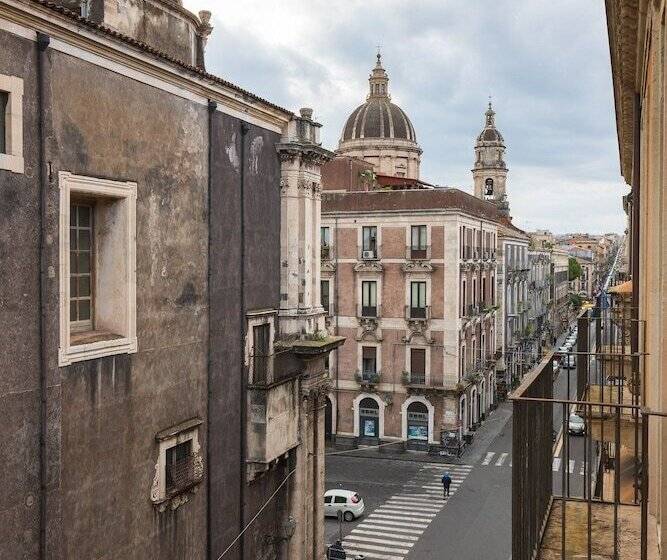 اتاق استاندارد سه نفره, Terrazza Santa Chiara
