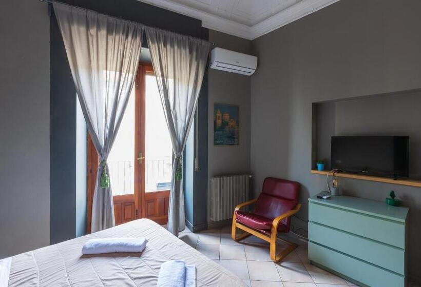 اتاق لوکس با بالکن, Terrazza Santa Chiara