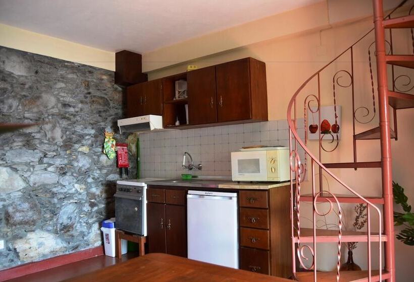 １ベッドルームドゥプレックスアパートメント, Casal São João Cottages