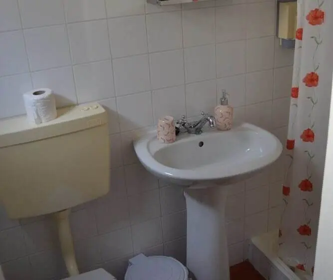１ベッドルームドゥプレックスアパートメント, Casal São João Cottages