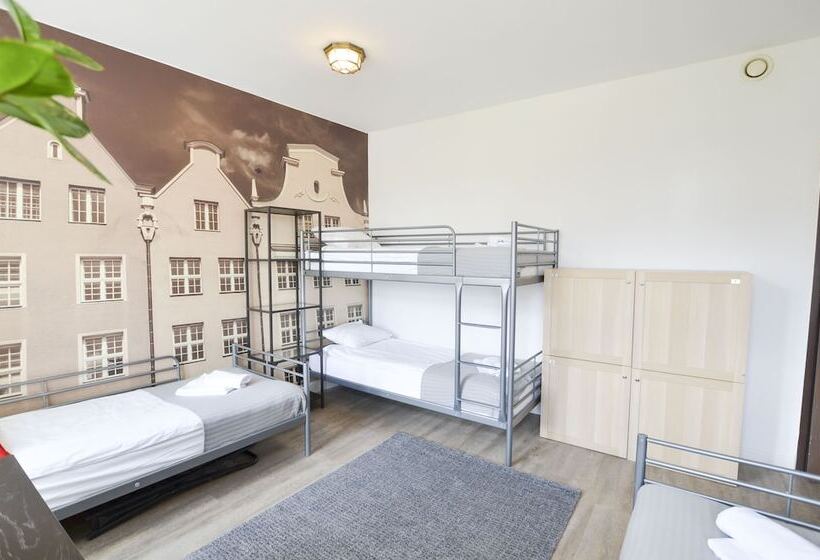 إستوديو قياسى, Elewator Gdańsk Hostel