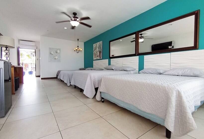 اتاق خانوادگی, Las Brisas