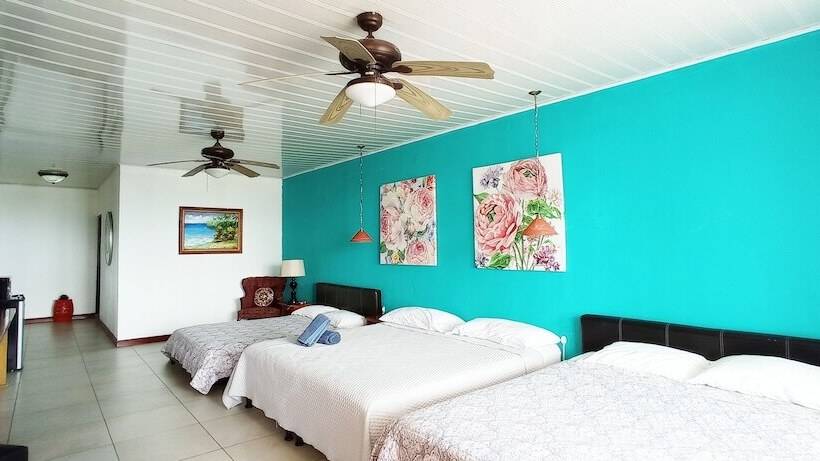 اتاق خانوادگی, Las Brisas