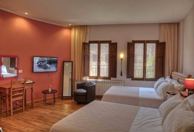 اتاق لوکس با چشم‌انداز شهر, L'auberge De La Mer