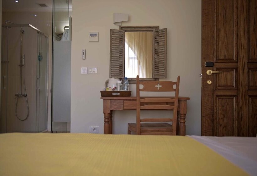 اتاق استاندارد با چشم‌انداز شهر, L'auberge De La Mer