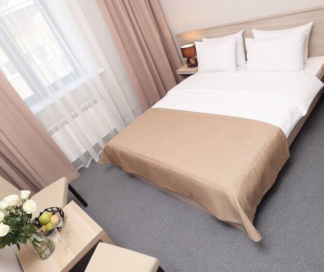 스탠다드 룸, Marx