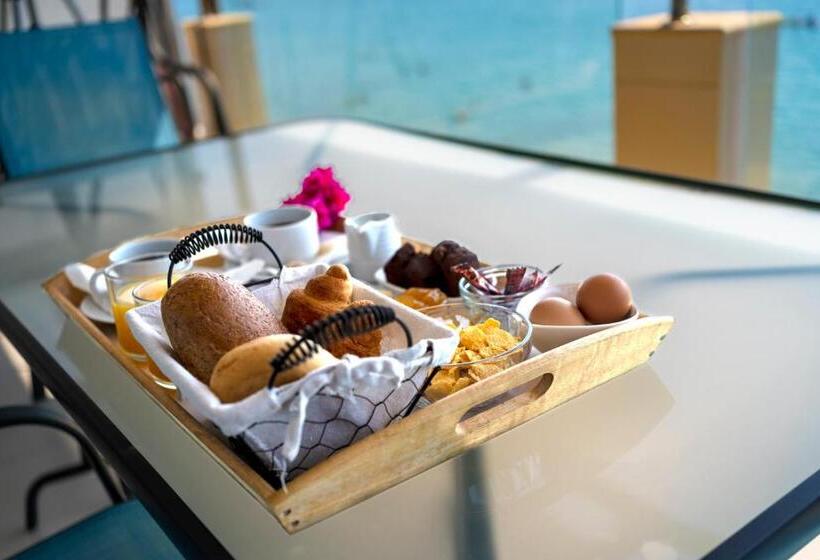 דירת חדר, Poseidon Apartments