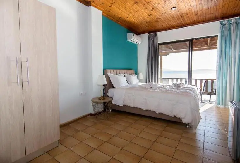 اتاق استاندارد سه نفره, Poseidon Apartments