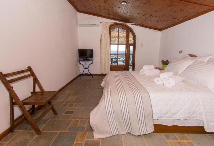 דירת חדר, Poseidon Apartments