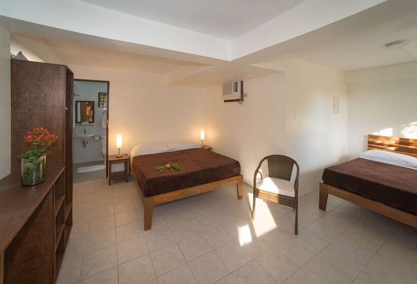 اتاق سوپریور, The Riverhouse