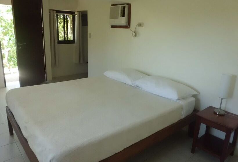 اتاق سوپریور, The Riverhouse