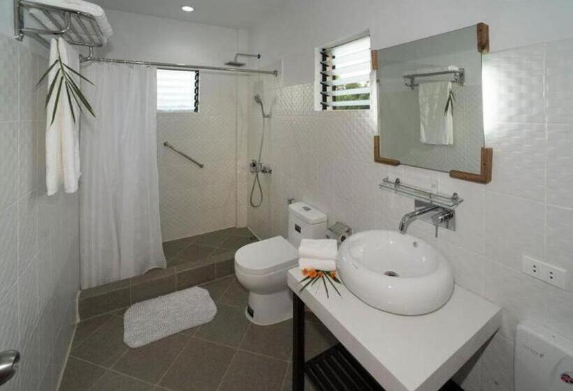 Deluxe room with river view, The Riverhouse