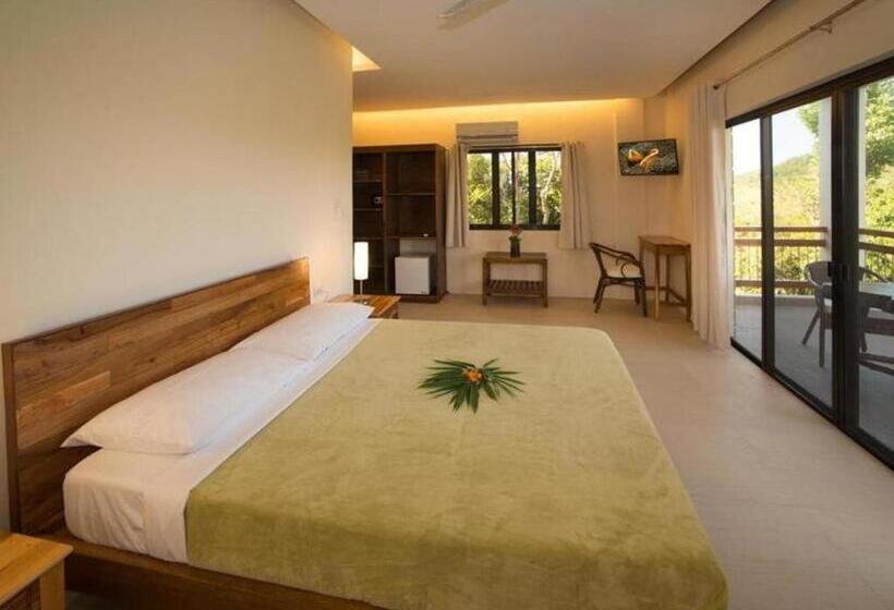 Deluxe room with river view, The Riverhouse