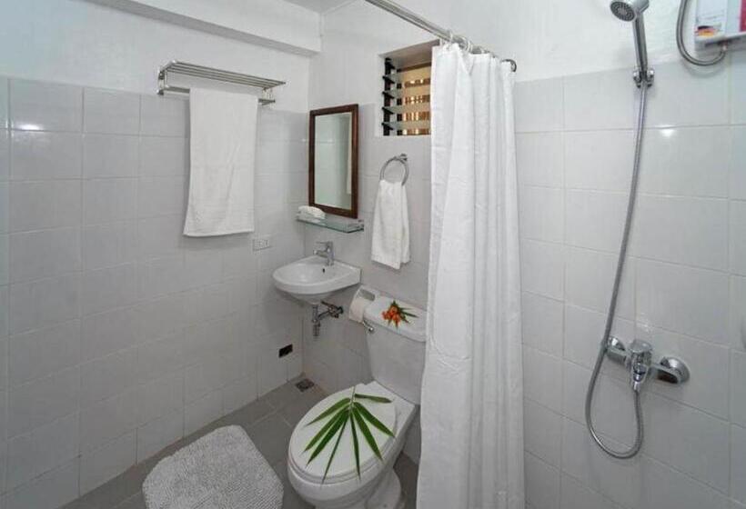 اتاق سوپریور, The Riverhouse