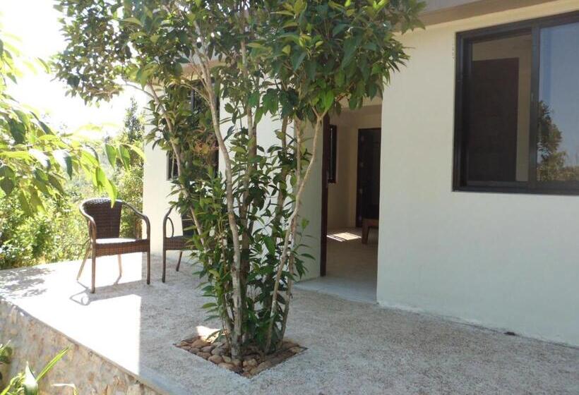 اتاق سوپریور, The Riverhouse