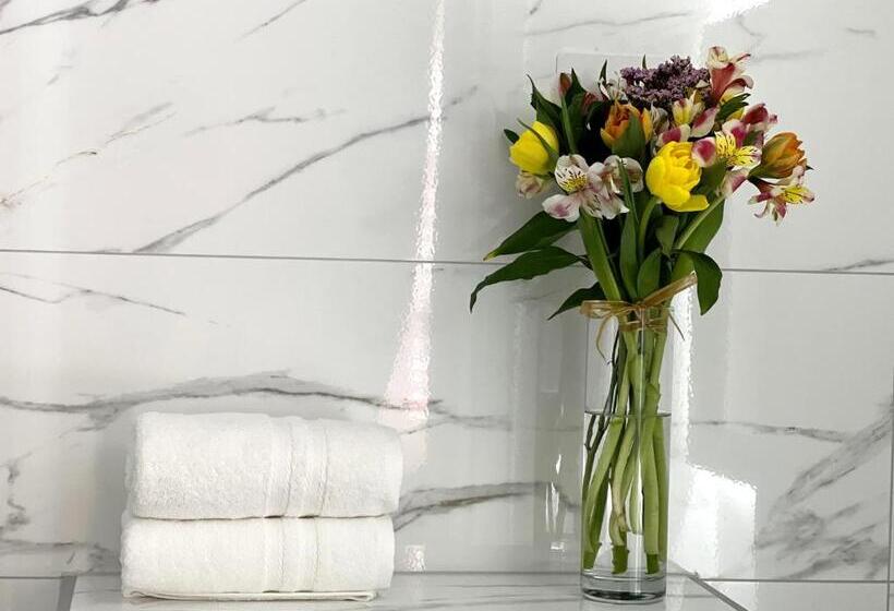 コンフォートルーム, Bed&breakfast Sorgo Palace