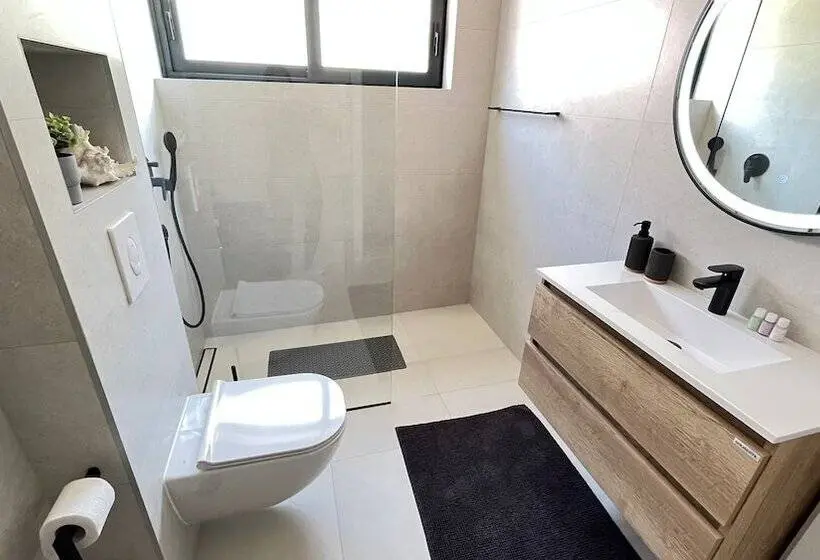 テラスつきの２ベッドルームアパートメント, Guesthouse čivljak