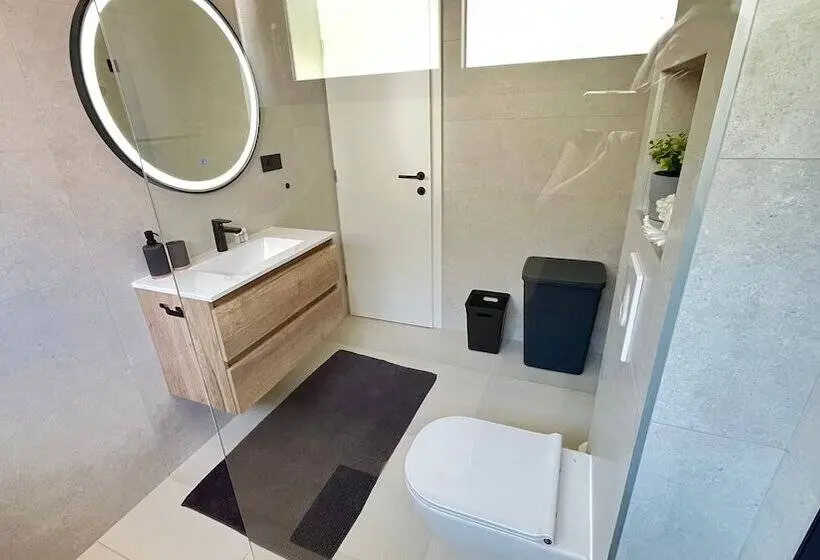 テラスつきの２ベッドルームアパートメント, Guesthouse čivljak