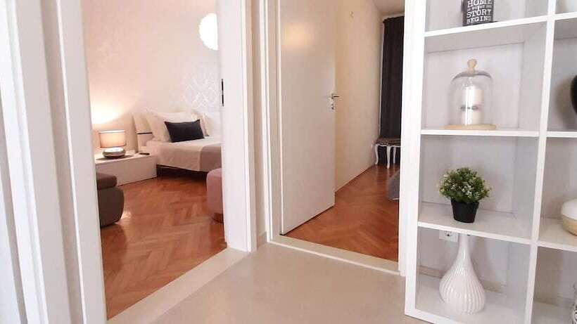 テラスつきの２ベッドルームアパートメント, Guesthouse čivljak