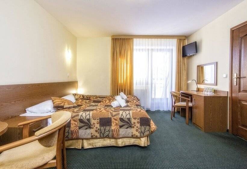 חדר סטנדרט לשלושה עם מרפסת, Pensjonat Dziubas   5 Minut Na Piechotę Do Stacji Narciarskiej Kotelnica I Term Bania, Parking Przy