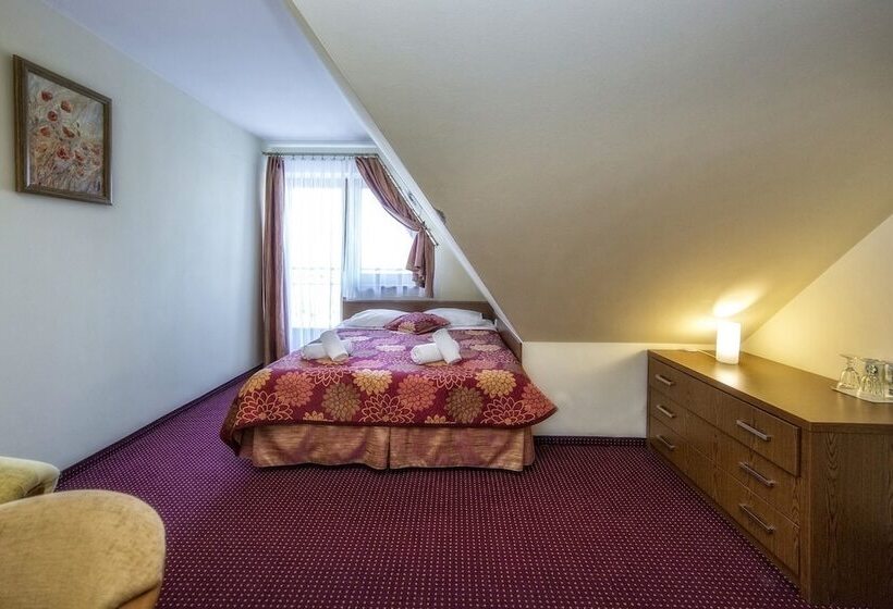 חדר לארבעה סטנדרטי עם מרפסת, Pensjonat Dziubas   5 Minut Na Piechotę Do Stacji Narciarskiej Kotelnica I Term Bania, Parking Przy