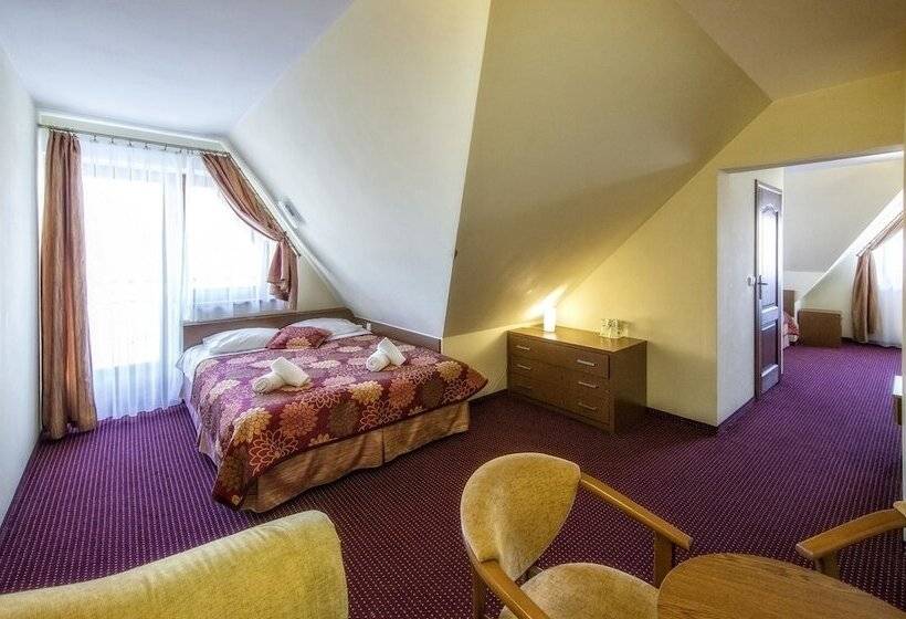 חדר לארבעה סטנדרטי עם מרפסת, Pensjonat Dziubas   5 Minut Na Piechotę Do Stacji Narciarskiej Kotelnica I Term Bania, Parking Przy